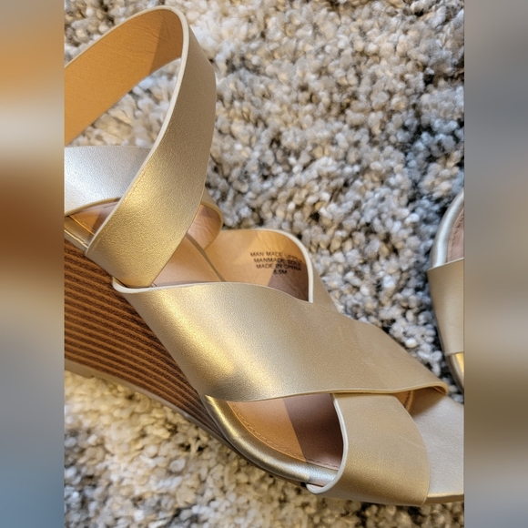 LOFT sandals - Picture 4 of 4